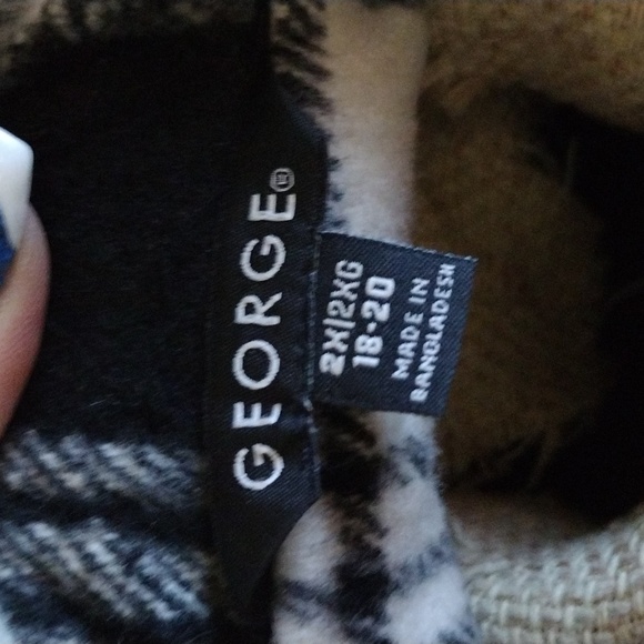 Coat - Picture 4 of 4